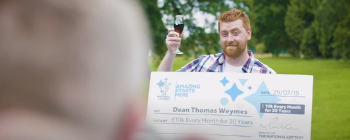 Победитель UK lottery ушел на пенсию в 25